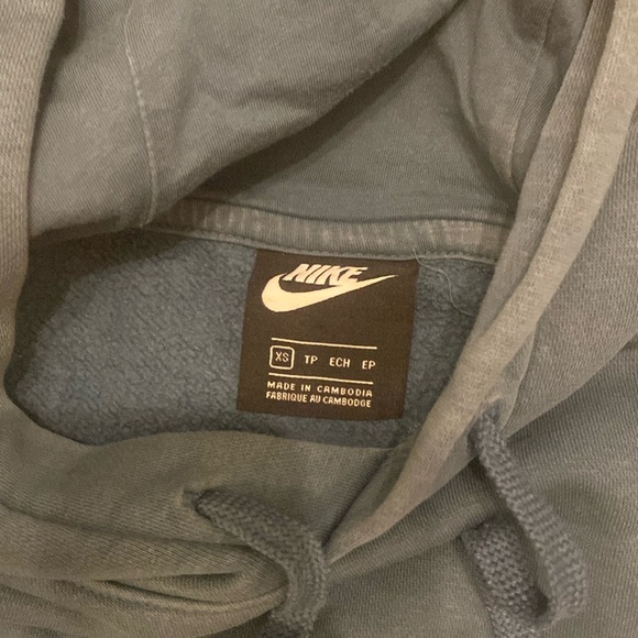 Nike Club Fleece Pullover Hoodie - Picture 3 of 5
